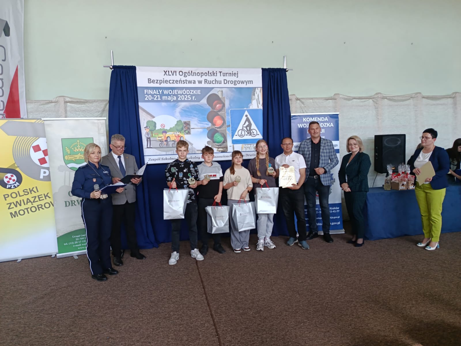 SUKCES NASZYCH UCZNIÓW W WOJEWÓDZKIM TURNIEJU WIEDZY O BEZPIECZEŃSTWIE W RUCHU DROGOWYM