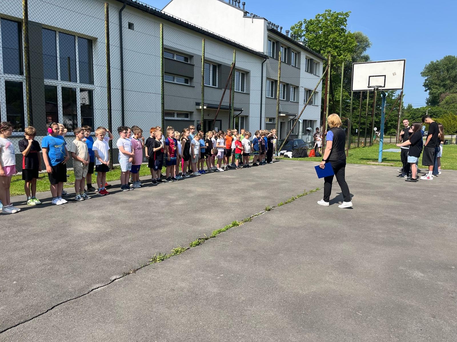 DZIEŃ MŁODEGO LEKKOATLETY W NASZEJ SZKOLE